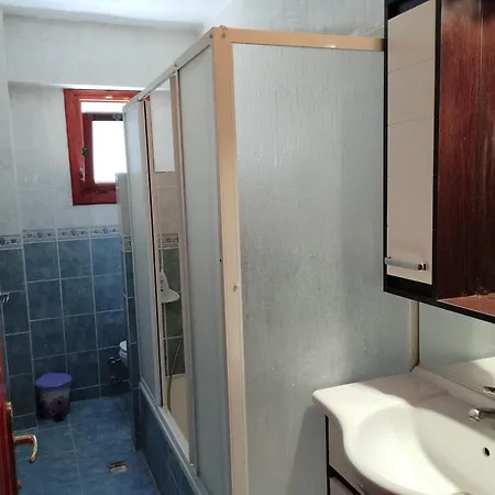 Near The Ladies Beach-100m Only Apartment